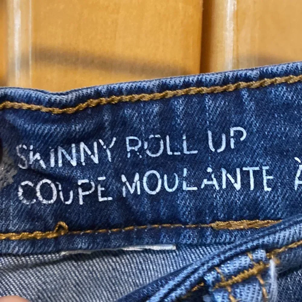 Gap skinny roll up capri 32 inch waist